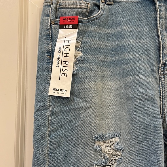 Wax Jean ladies jean shorts - Picture 2 of 6